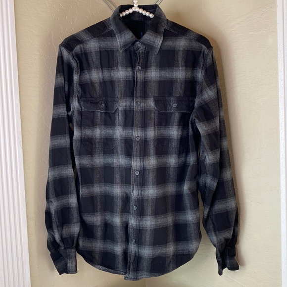 Other - Men’s black and gray plaid flannel super soft.